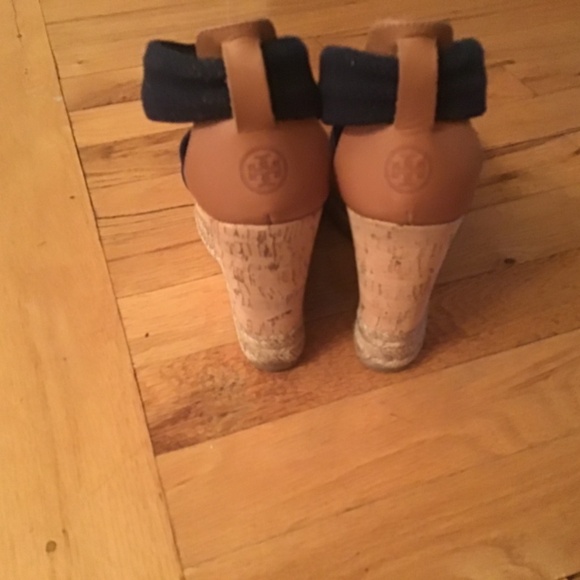 Tory Burch wedges, dark blue, size 8 - Picture 4 of 5